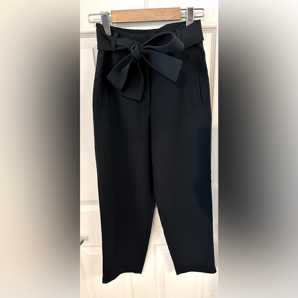 Aritzia Wilfred Tie-Front Pants (cropped) colour black size 2 - Picture 2 of 6